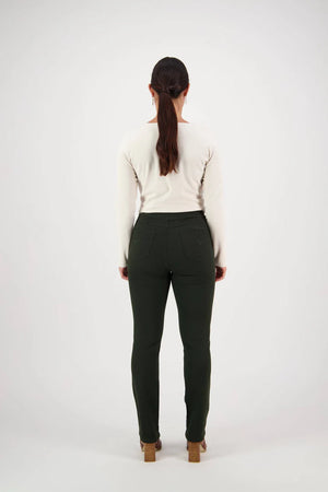 Vassalli Bay Slim Leg Full Length Knit Pull On in Forest
