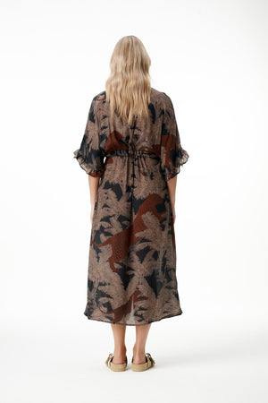 oneseason Jasmine Dress in Palm Safari Black/Camel