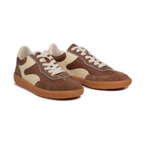 EOS Footwear Antigona Sneaker in Pecan
