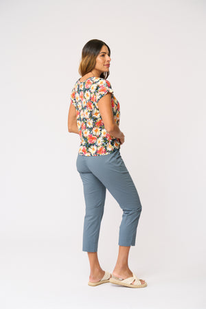 Foil Fuss Free Taper Trapeze Capri Pant in Ocean View