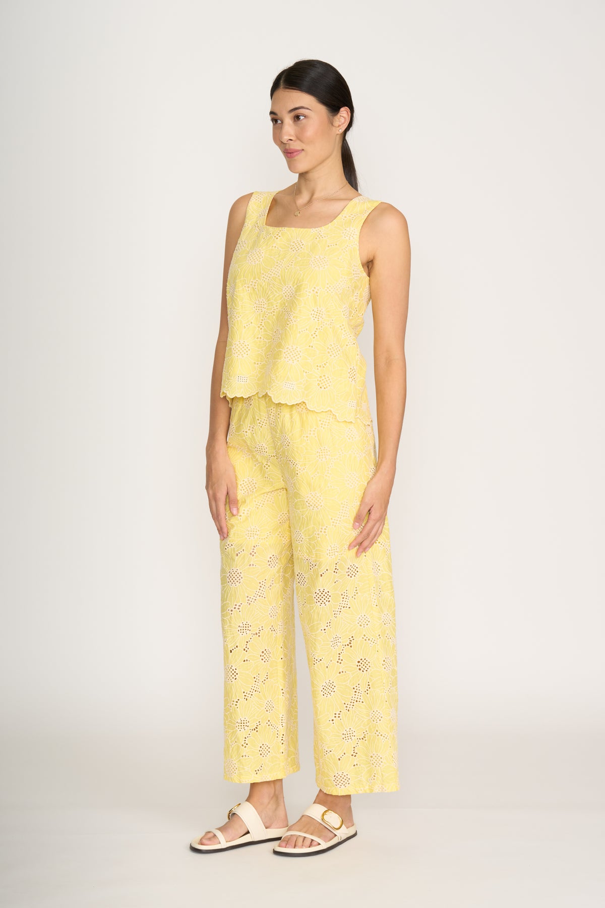 Foil Juicy Details Pant in Yellow Flower