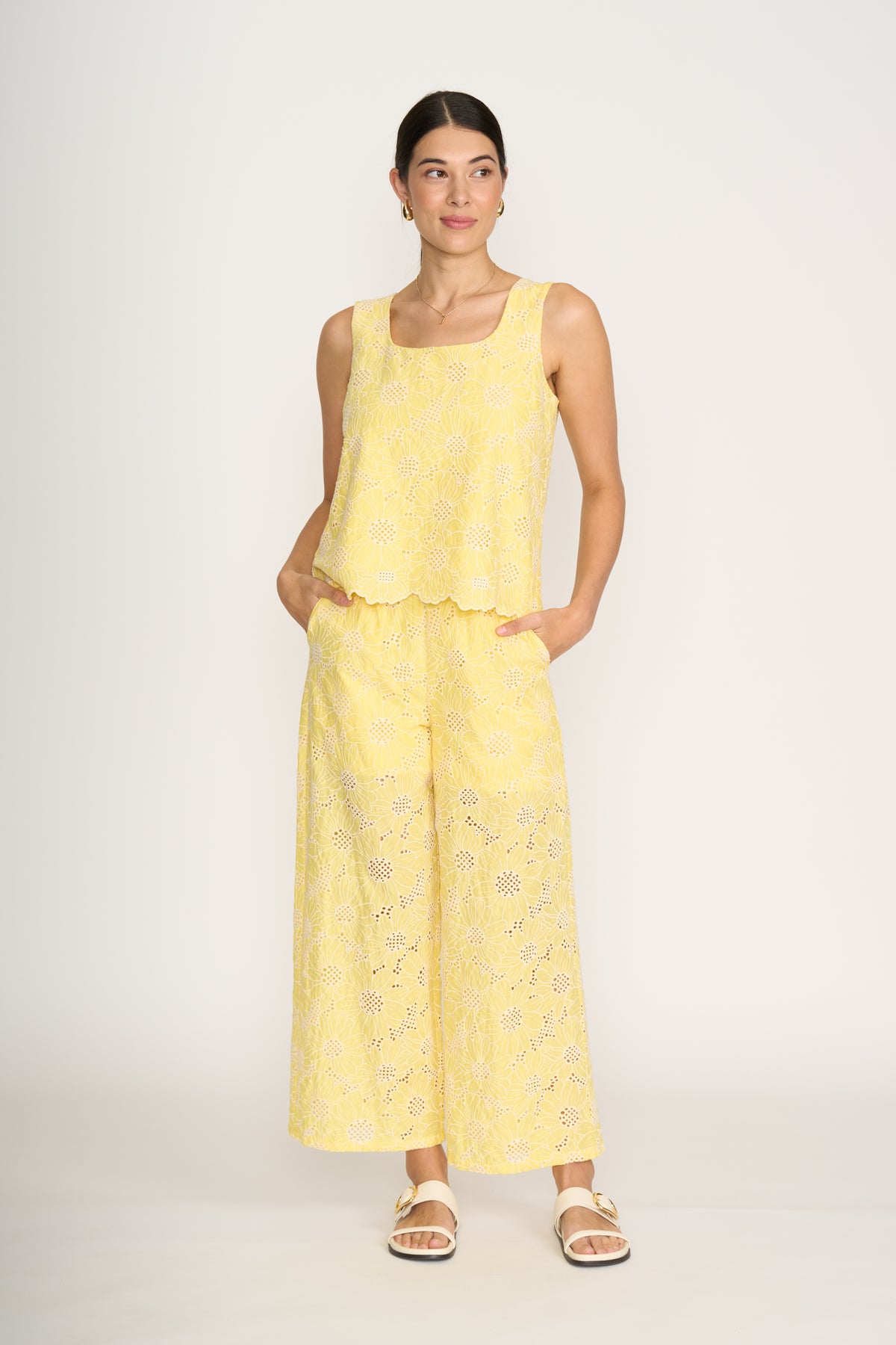 Foil Juicy Details Pant in Yellow Flower