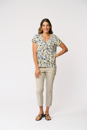 Foil Fuss Free Taper Trapeze Capri Pant in Barley