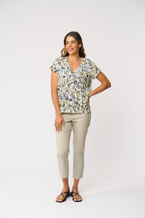 Foil Fuss Free Taper Trapeze Capri Pant in Barley