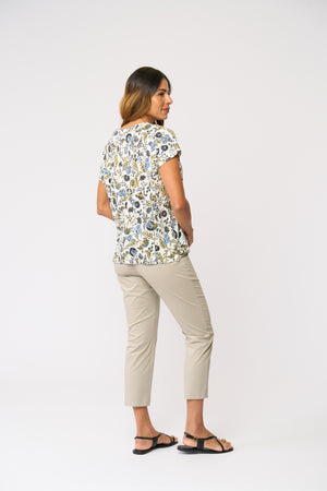 Foil Fuss Free Taper Trapeze Capri Pant in Barley