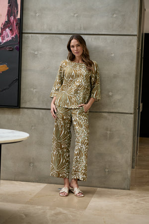 Naturals by O & J Linen Pant in Windsor