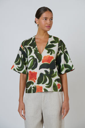Naturals by O & J Escape Linen Top in Tuileries