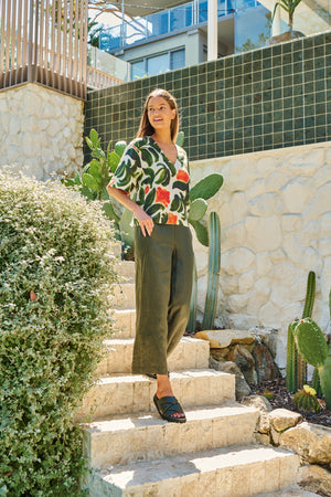 Naturals by O & J Linen Pant in Topiary