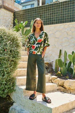 Naturals by O & J Linen Pant in Topiary