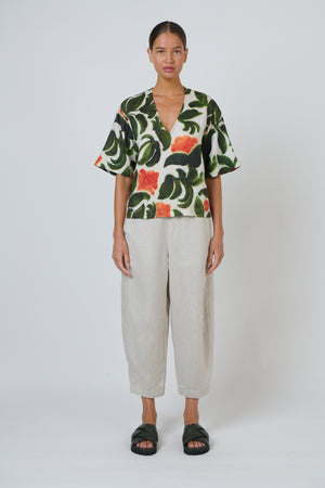 Naturals by O & J Escape Linen Top in Tuileries