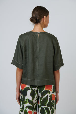 Naturals by O & J Linen Top in Topiary