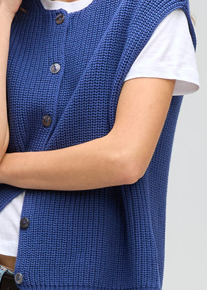 LD&CO Knitwear Ribbed vest in Bluebell