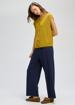 LD&CO Knitwear Ribbed vest in Ochre