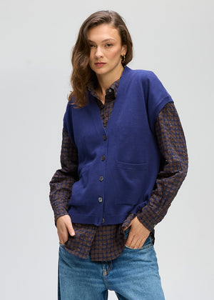 LD&CO Knitwear Button Vest in Blue