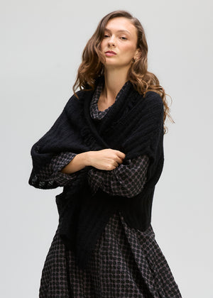 LD&CO Knitwear in Shrug With Pin in Black