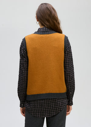 LD&CO Knitwear Pattern Vest in Toffee