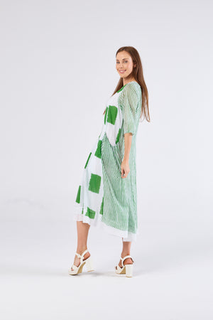 Au Hasard D'un Voyage Short Sleeve Dress in Green Block Art