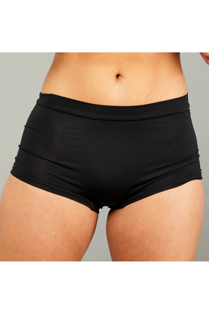 Tani Boyleg Underwear in Plain colours.