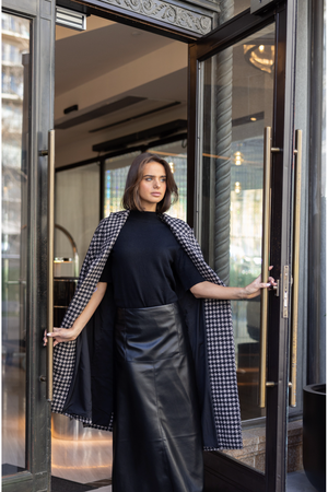 Two-T's Clothing Vegan Leather Skirt in Black