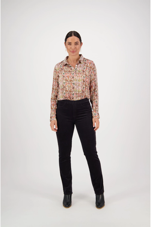 Vassalli Slim Leg Full Length Widewhale Cord Pull On in Charcoal