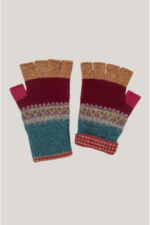 Eribe Knitwear Saint Alloa Fingerless Gloves in Velvet
