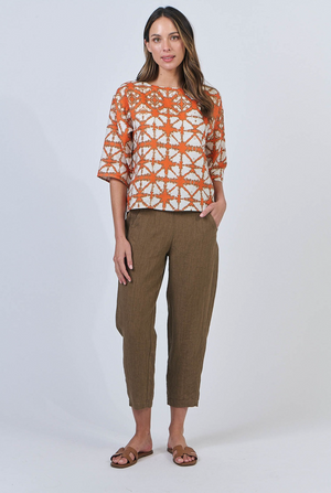 Naturals by O & J 3/4 Sleeve Top in Linen Urchin Print
