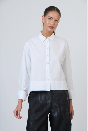 Naturals by O & J Button Through Top in Plain White