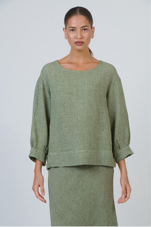 Naturals by O & J Boat Neck Top in Oregano Fleck