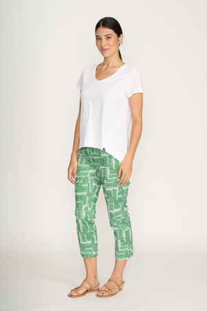 Foil Fuss Free Taper Trapeze Capri Pant in Lush Leaves Print