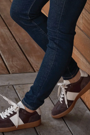 EOS Footwear Antigo Sneaker in Cacoa