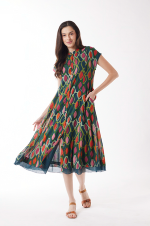 Au Hasard D'un Voyage Lantern Jewel Button Midi in Emerald Green