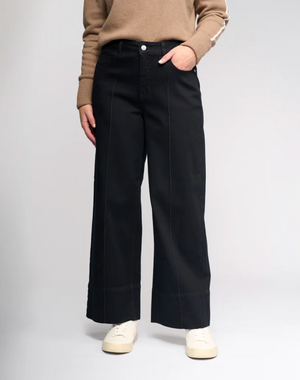 Vassalli Alley Wide Leg Ankle Grazer Jean in Black Denim