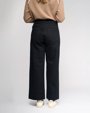 Vassalli Alley Wide Leg Ankle Grazer Jean in Black Denim