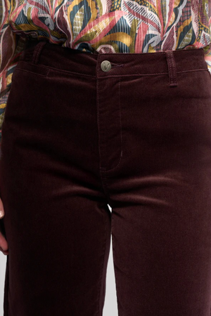 Vassalli Market Cord Straight Leg Ankle Grazer Pant in Merlot