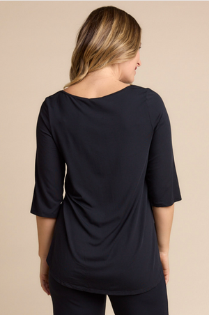 Tani 3/4 sleeve Tilly scoop neck swing top