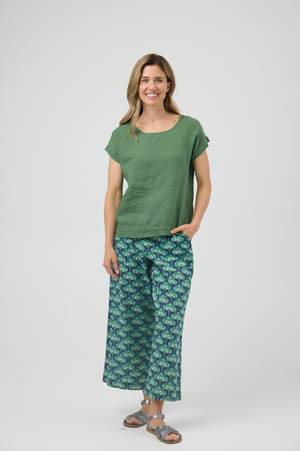 CAKE Vicky Round Neck Linen Top in Olive