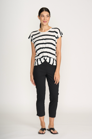 Foil Fuss Free Taper Trapeze Capri Pant in Black