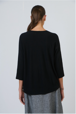 Olive et Julie Three Quarter Sleeve Round Neck Fine Knit Top in Black