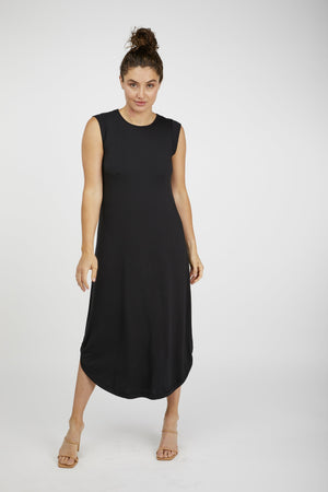 Tani Willow Maxi dress in Black