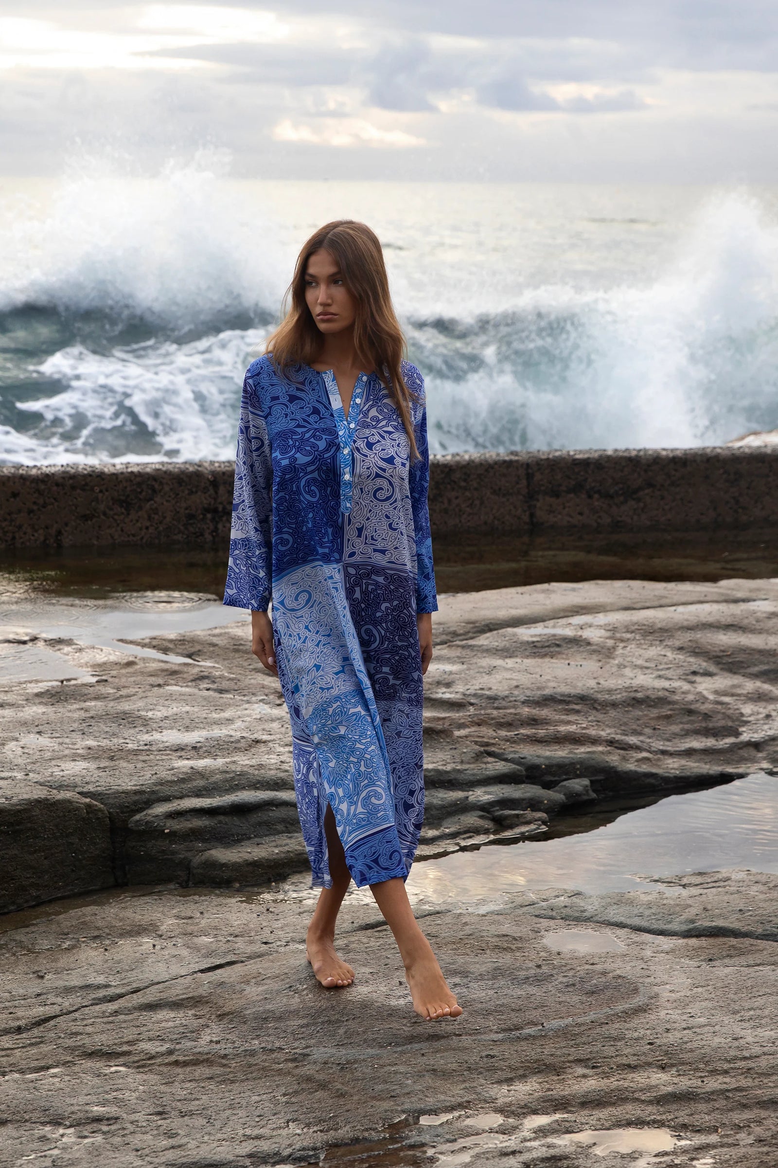 oneseason Llew Maxi Dress in Blue Mosaic
