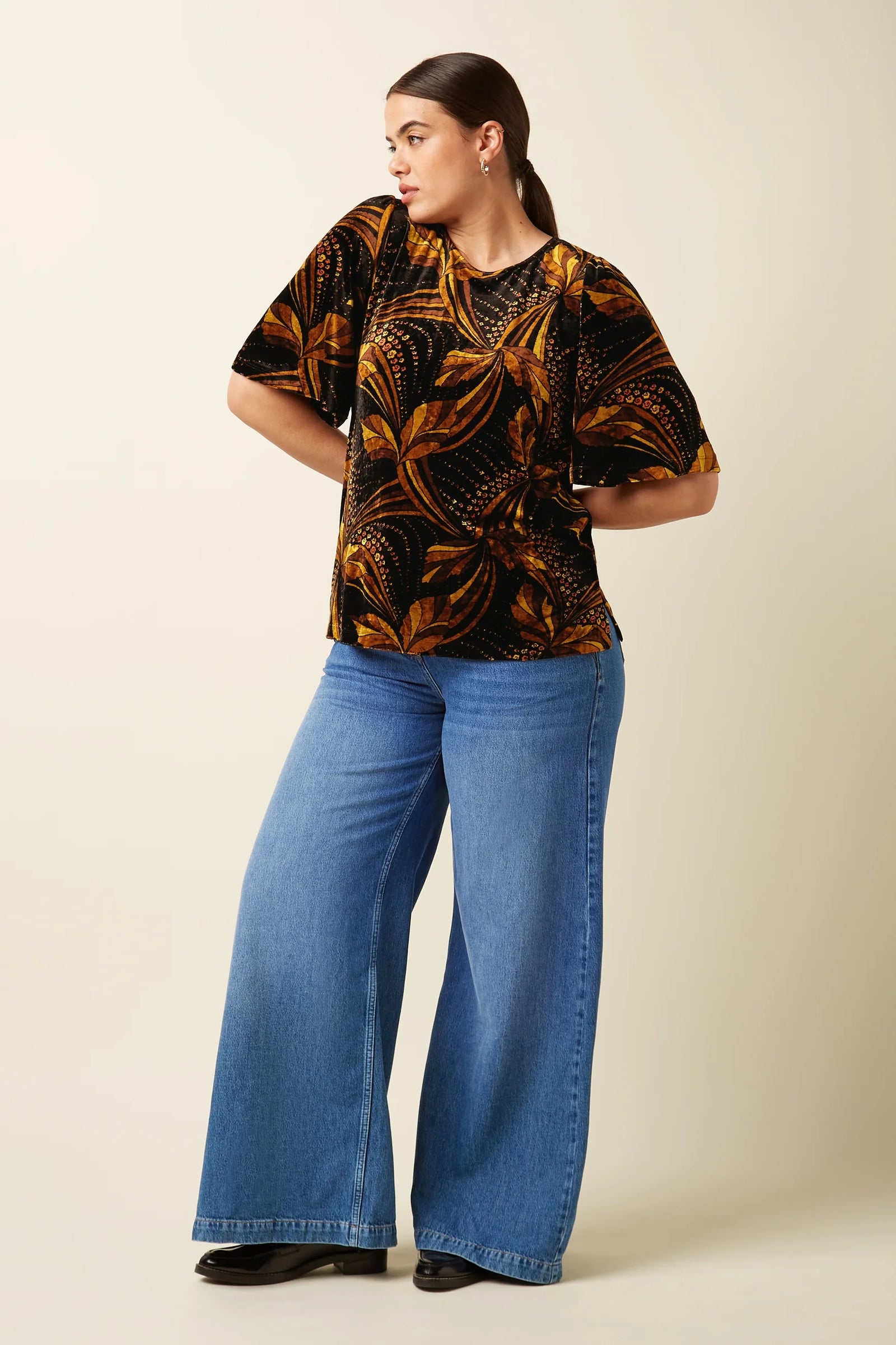 King Louie Lizzy Top Shimmy in Black