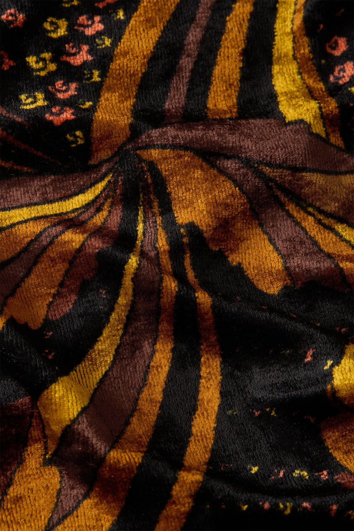 King Louie Lizzy Top Shimmy in Black