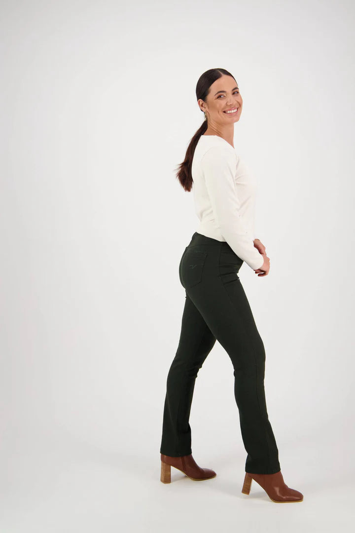 Vassalli Bay Slim Leg Full Length Knit Pull On in Forest
