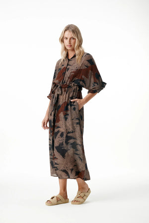 oneseason Jasmine Dress in Palm Safari Black/Camel