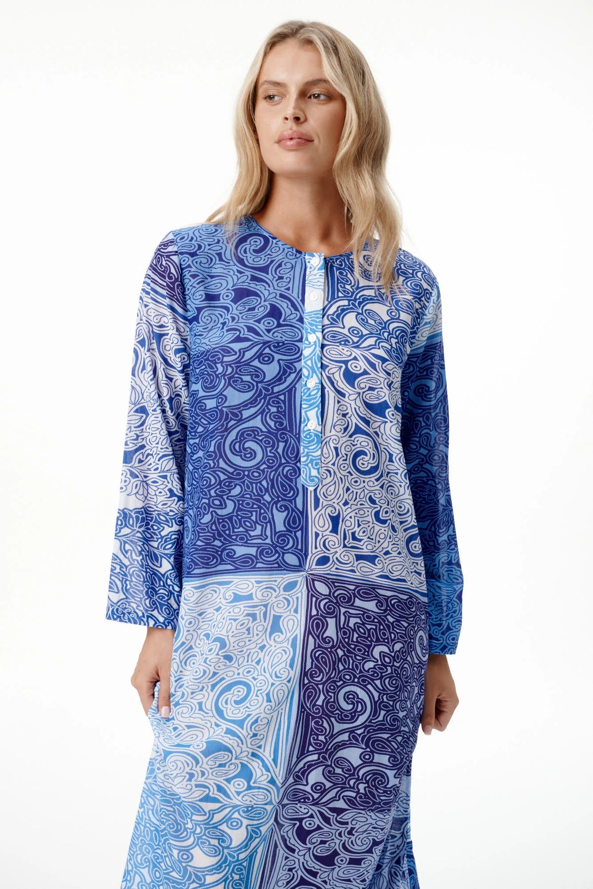oneseason Llew Maxi Dress in Blue Mosaic