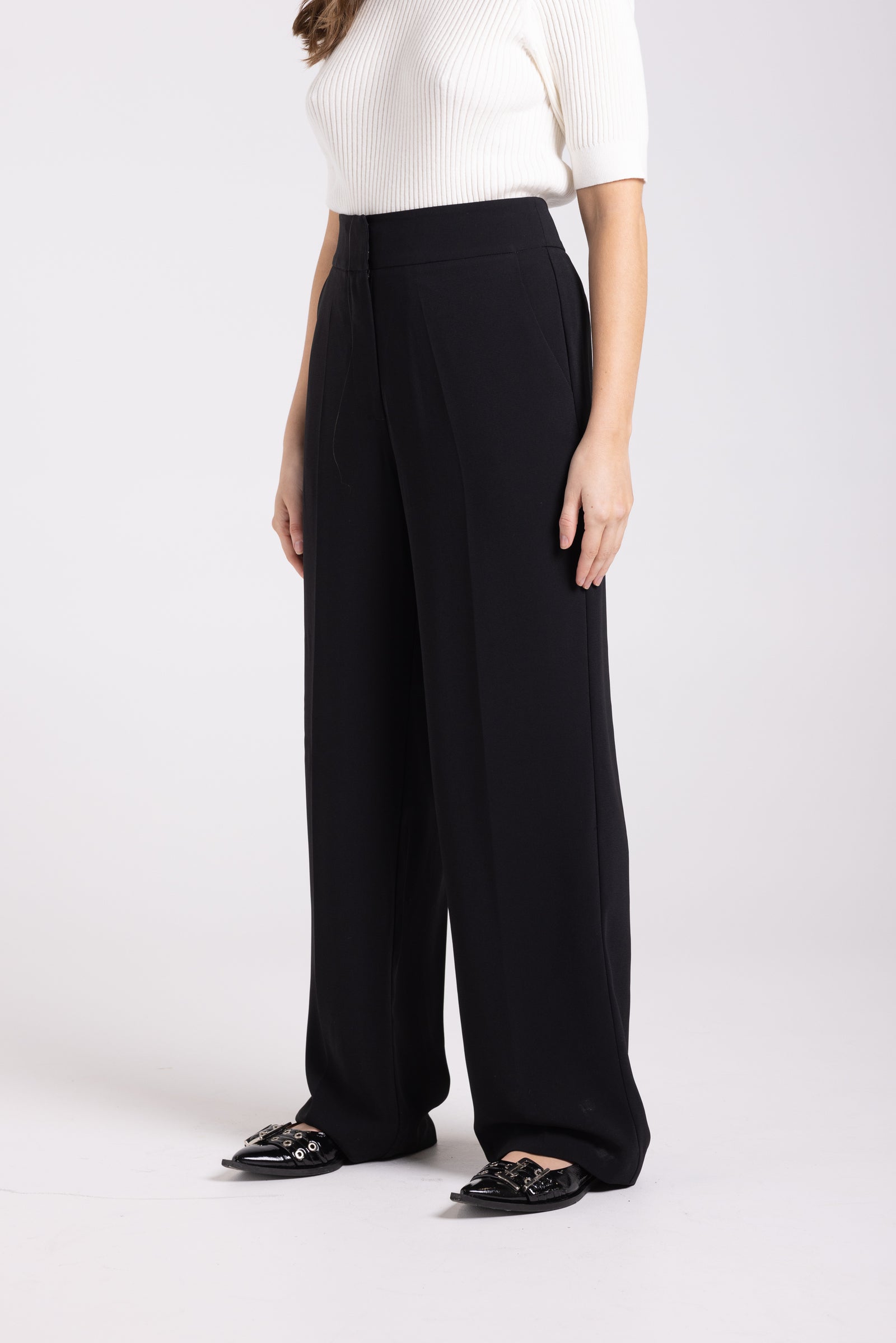 Two-T's Tailored Suit Pant in Black