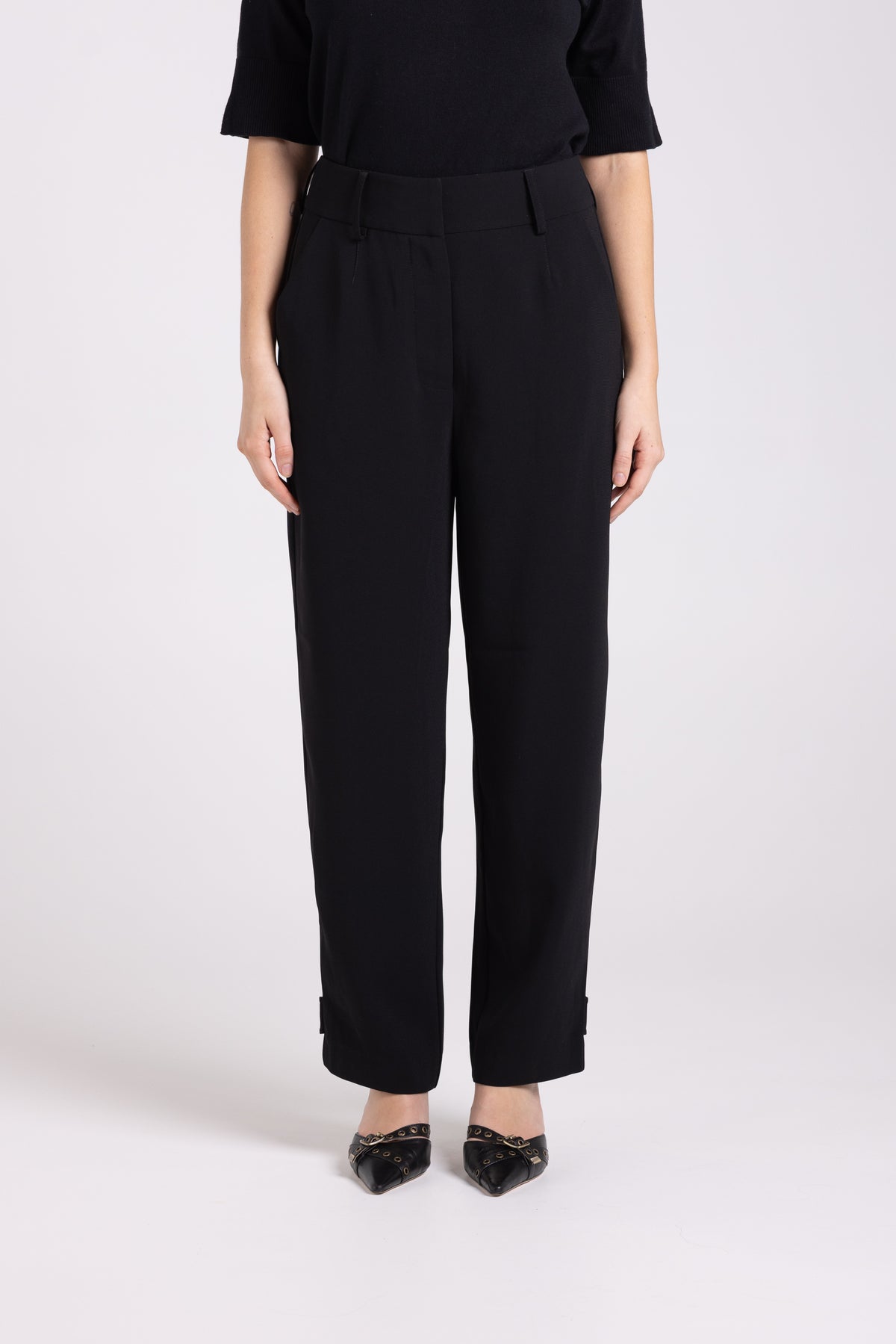 Two-T's 7/8 Pant With Buttons on Leg in Black