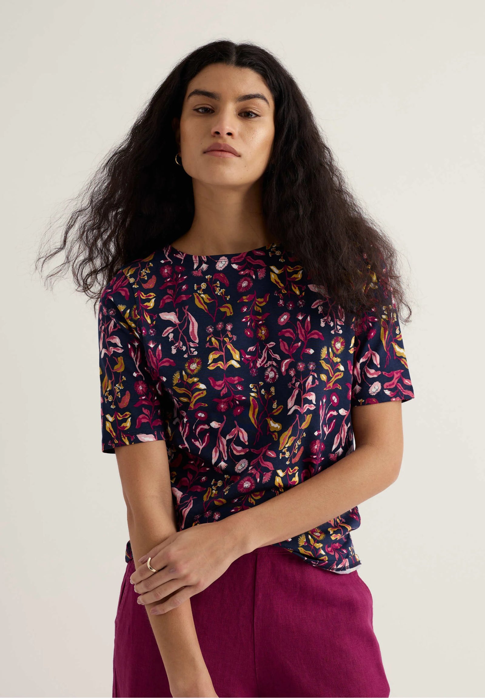 Seasalt Cornwall Poisson T-Shirt in Inky Botanical Maritime