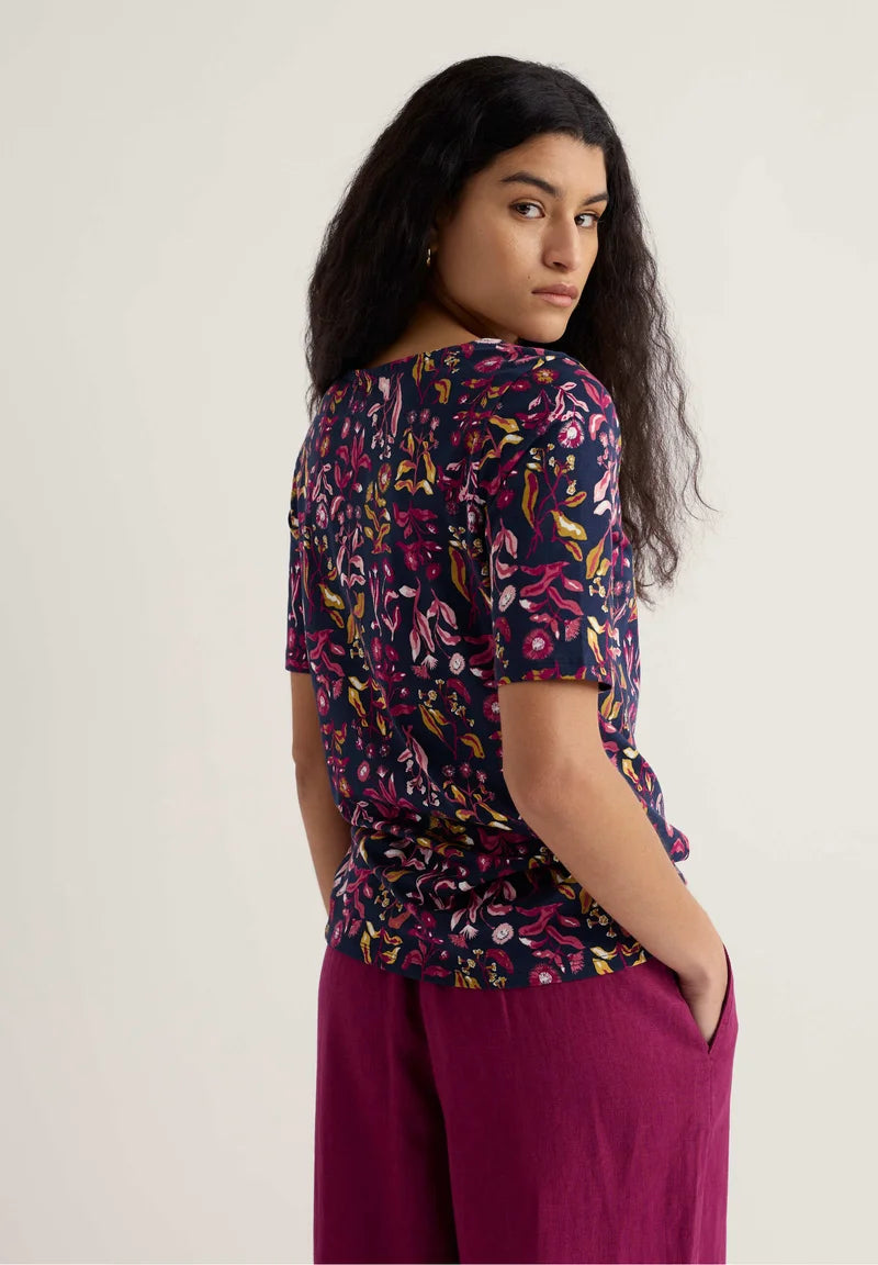 Seasalt Cornwall Poisson T-Shirt in Inky Botanical Maritime