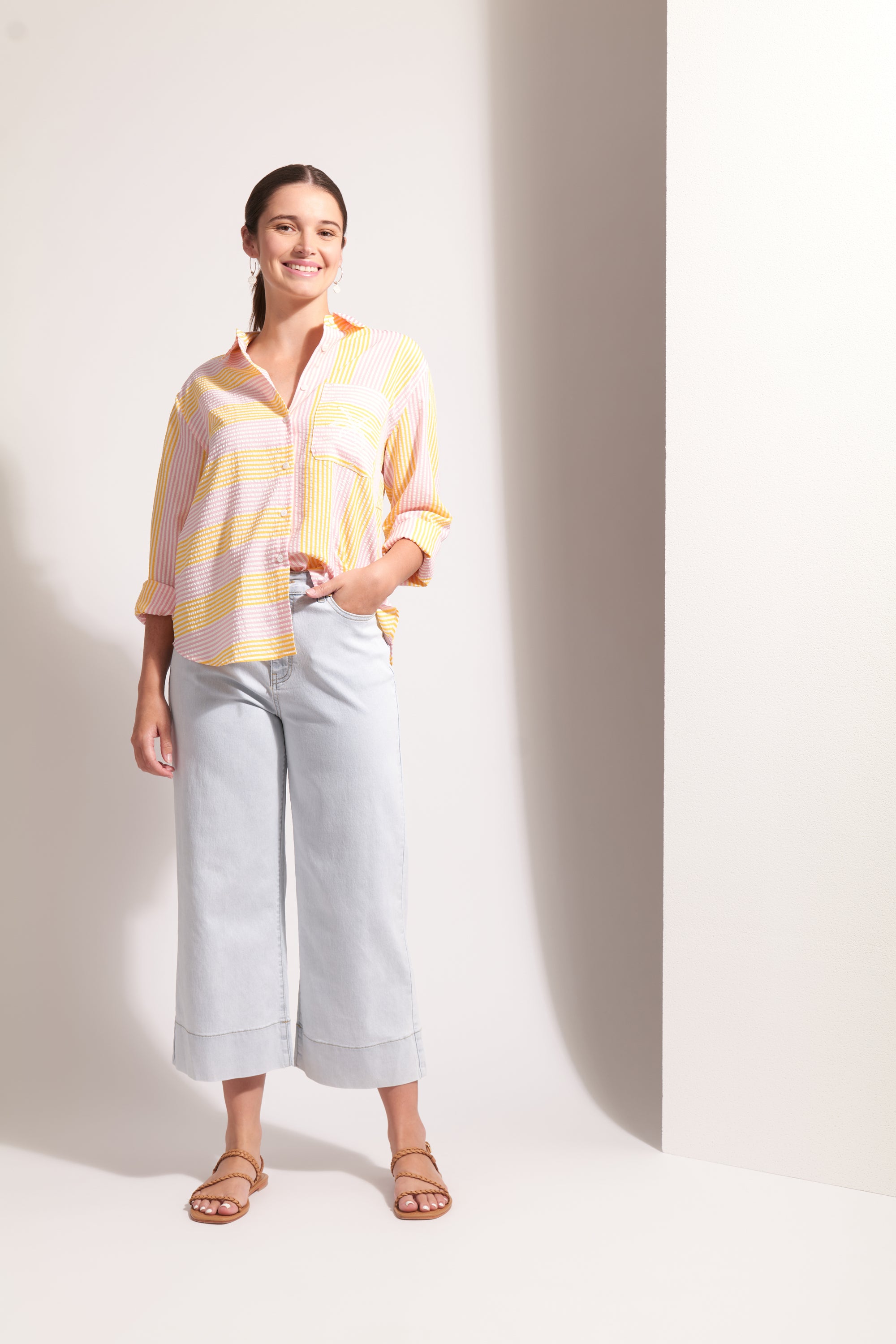 Foil Jean Queen Crop in Bleach Wash